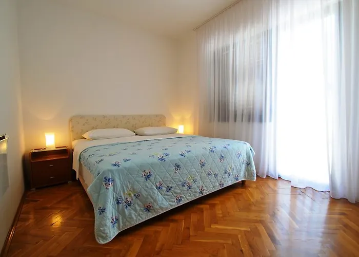 Hella Apartmán *